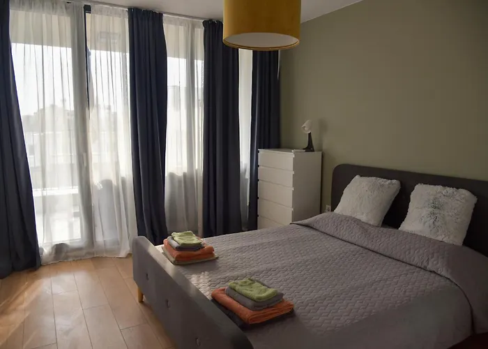 Sunlit Elegance Escape *