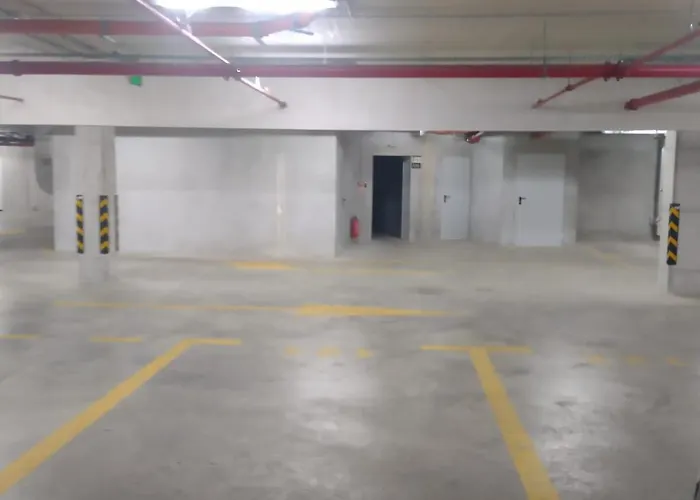 Sunlit Elegance Escape דירה *