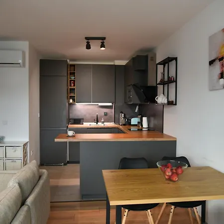 Sunlit Elegance Escape * Warna