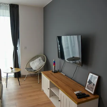 Sunlit Elegance Escape Apartament Warna