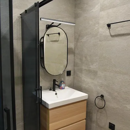 Sunlit Elegance Escape Apartament Warna