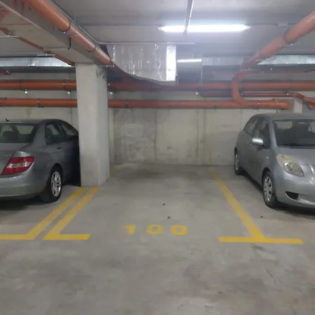 Sunlit Elegance Escape Warna