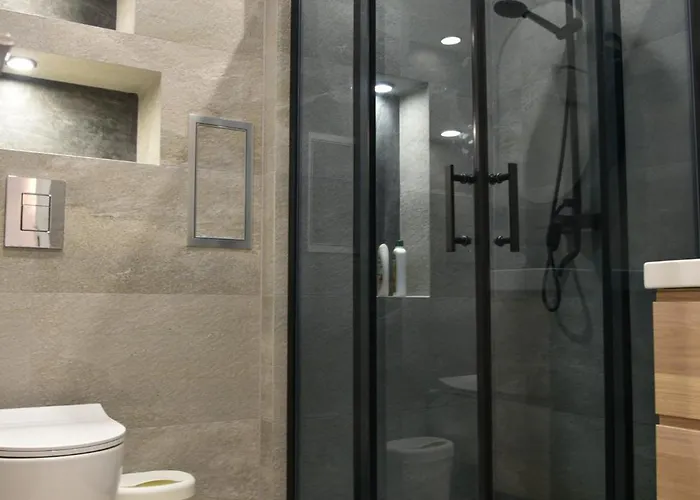 Apartamento Sunlit Elegance Escape Varna