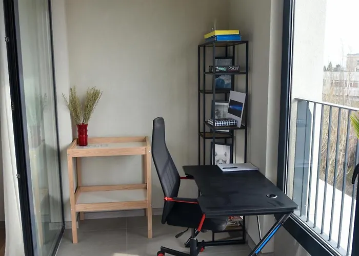 Sunlit Elegance Escape *